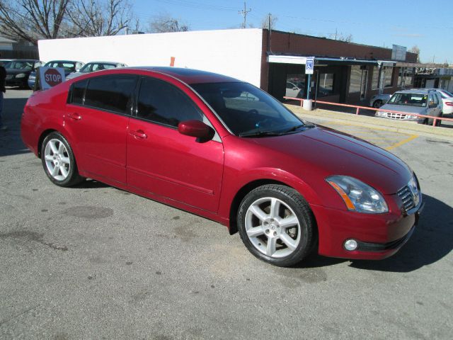 2004 Nissan Maxima SE