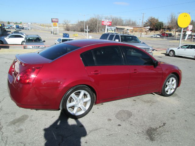 2004 Nissan Maxima SE