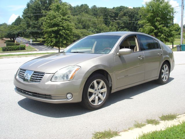 2004 Nissan Maxima SE