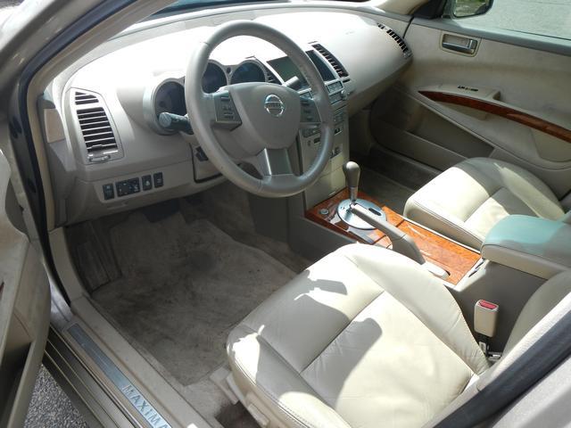 2004 Nissan Maxima ST Pickup 4D 5 1/2 Ft