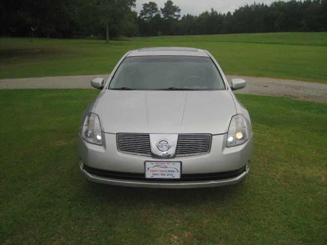 2004 Nissan Maxima SE
