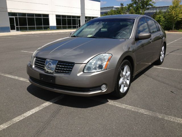 2004 Nissan Maxima SE