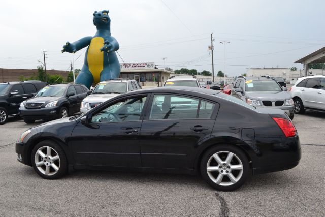 2004 Nissan Maxima SE
