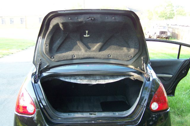 2004 Nissan Maxima SE