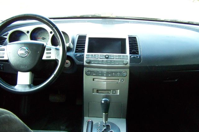 2004 Nissan Maxima SE