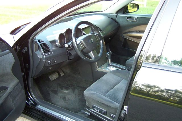 2004 Nissan Maxima SE