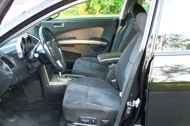 2004 Nissan Maxima SE