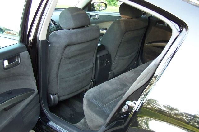 2004 Nissan Maxima SE