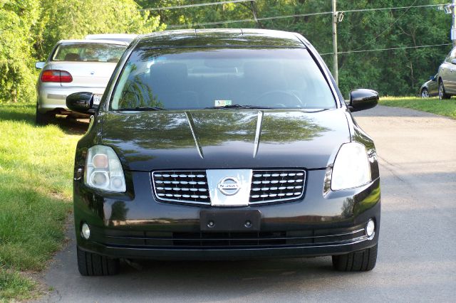 2004 Nissan Maxima SE