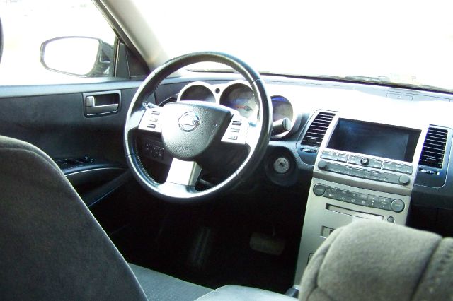 2004 Nissan Maxima SE