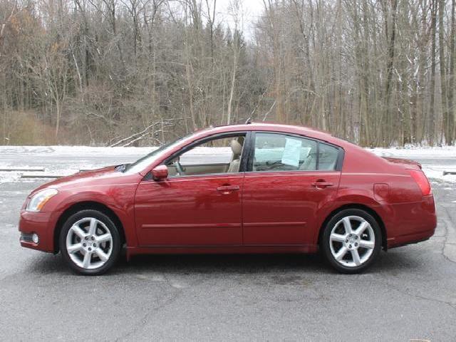 2004 Nissan Maxima LE