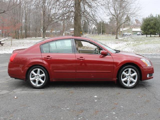 2004 Nissan Maxima LE