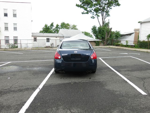 2004 Nissan Maxima Unknown
