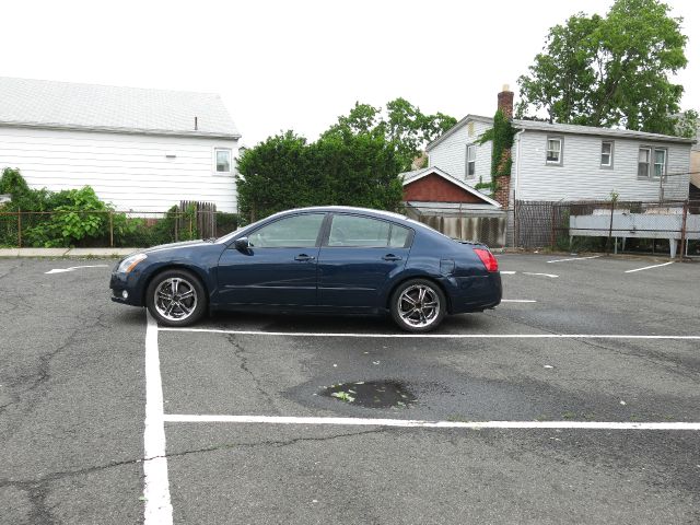 2004 Nissan Maxima Unknown