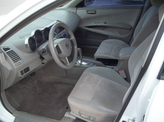 2004 Nissan Maxima SE