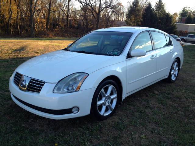 2004 Nissan Maxima SE