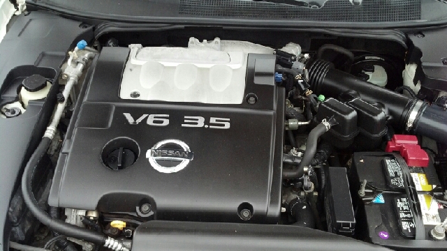 2004 Nissan Maxima SE