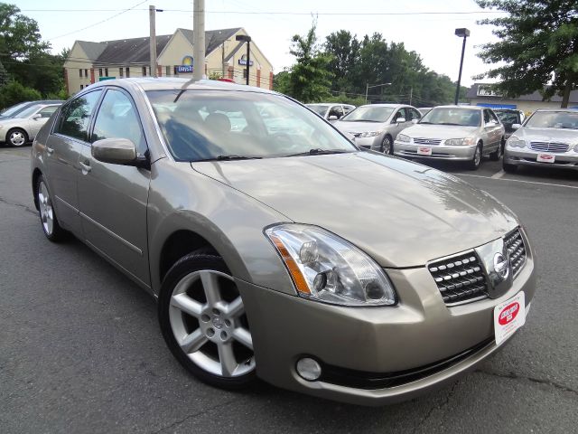 2004 Nissan Maxima SE