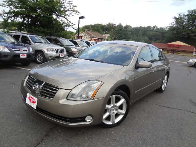 2004 Nissan Maxima SE