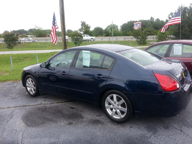 2004 Nissan Maxima SE