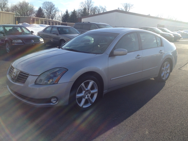 2004 Nissan Maxima SE