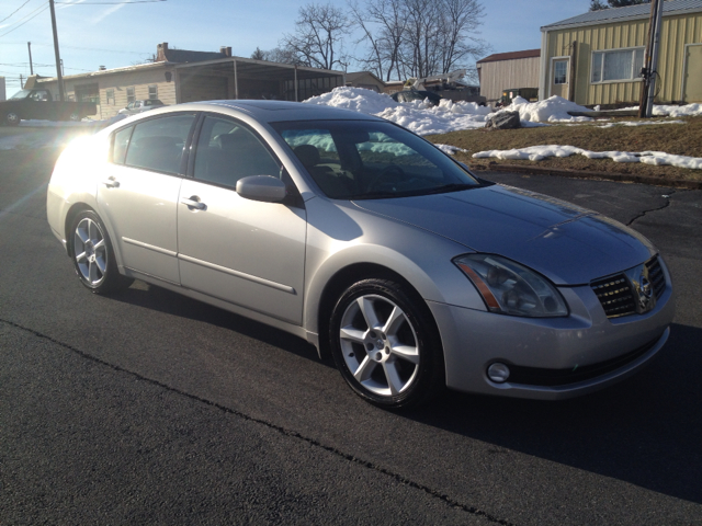 2004 Nissan Maxima SE