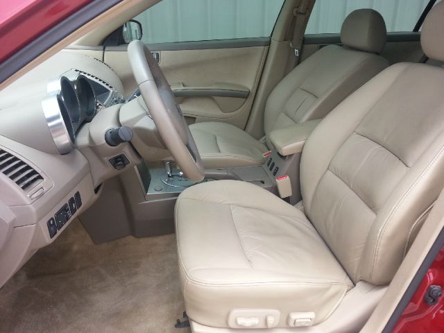 2004 Nissan Maxima Level 3- 4dr