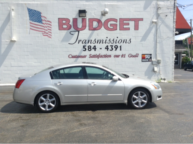 2004 Nissan Maxima SE