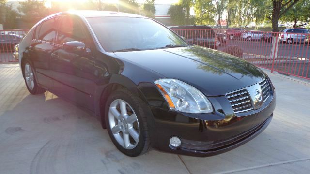 2004 Nissan Maxima SE