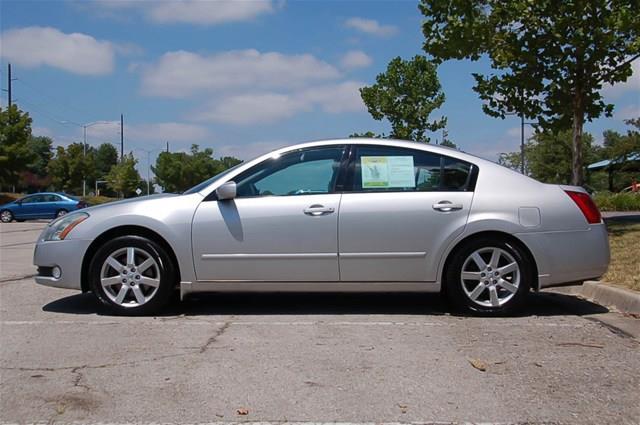 2004 Nissan Maxima 3