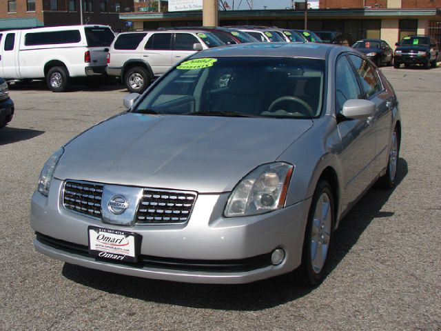 2004 Nissan Maxima SE