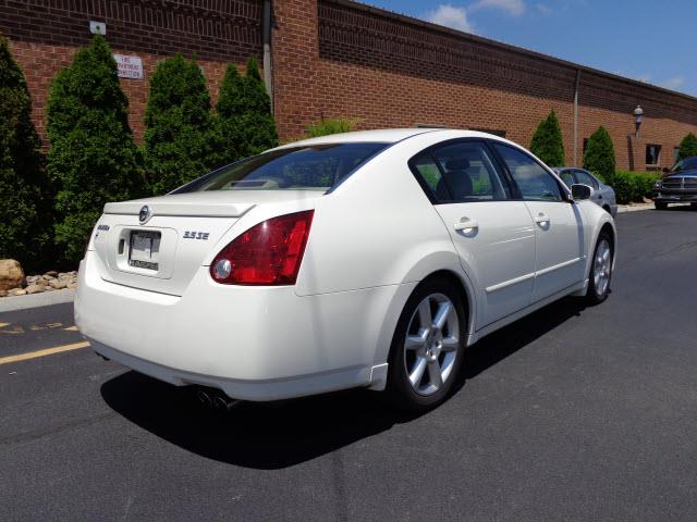 2004 Nissan Maxima Unknown