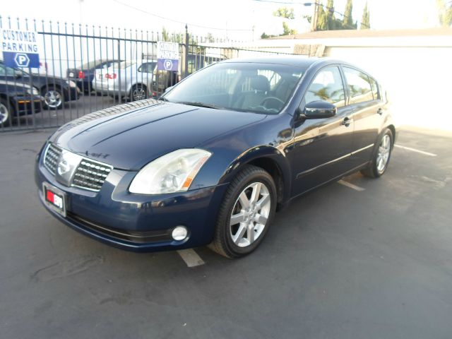 2004 Nissan Maxima SE