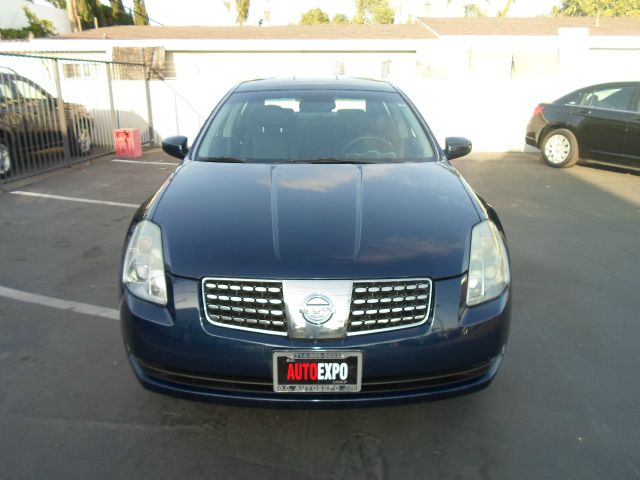 2004 Nissan Maxima SE