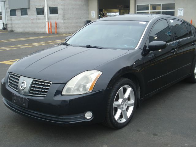 2004 Nissan Maxima SE