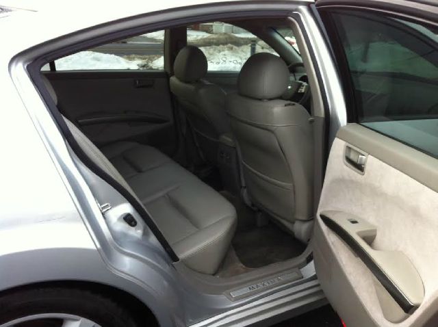 2004 Nissan Maxima SE