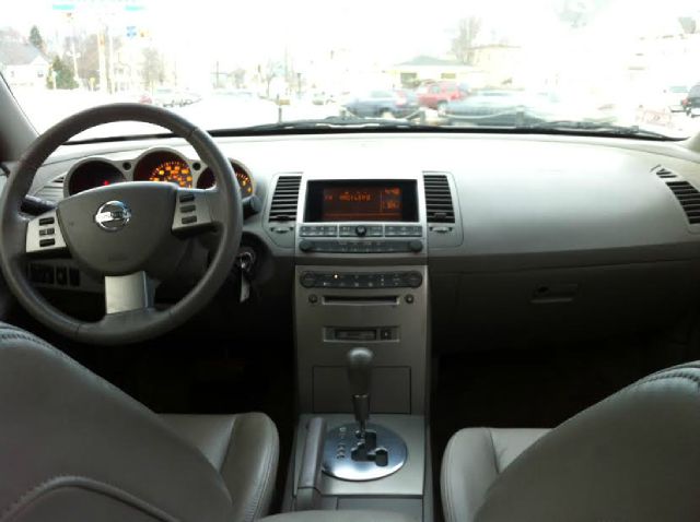 2004 Nissan Maxima SE