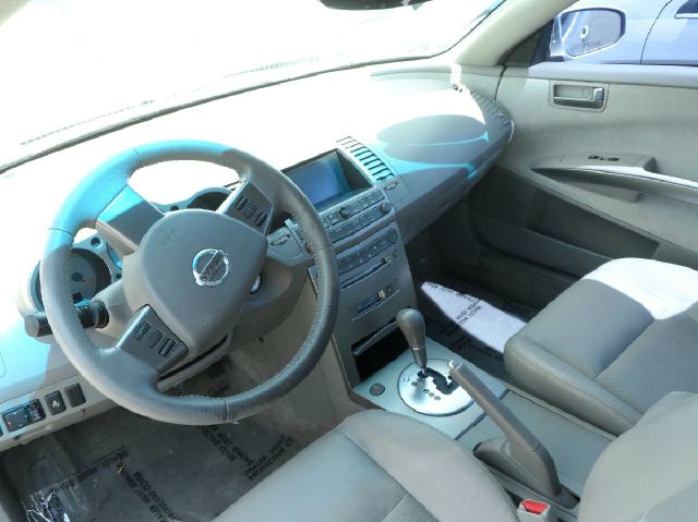 2004 Nissan Maxima SE