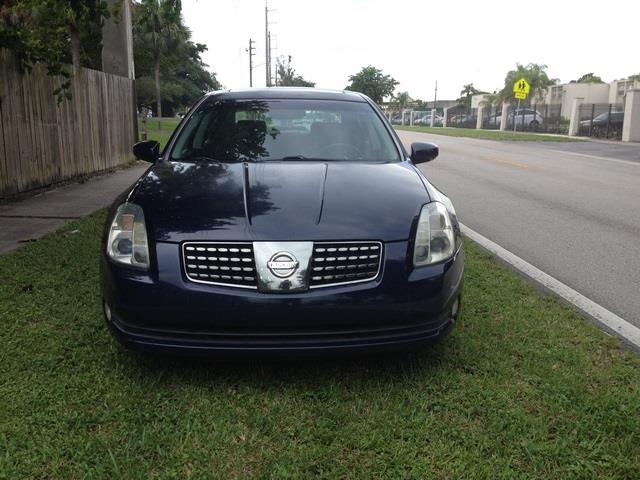 2004 Nissan Maxima LE