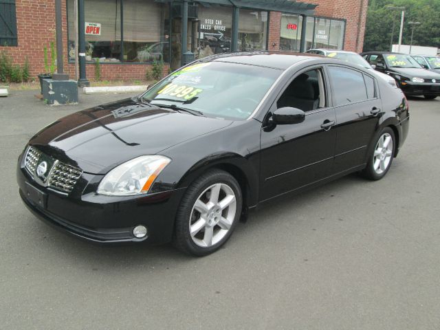 2004 Nissan Maxima SE