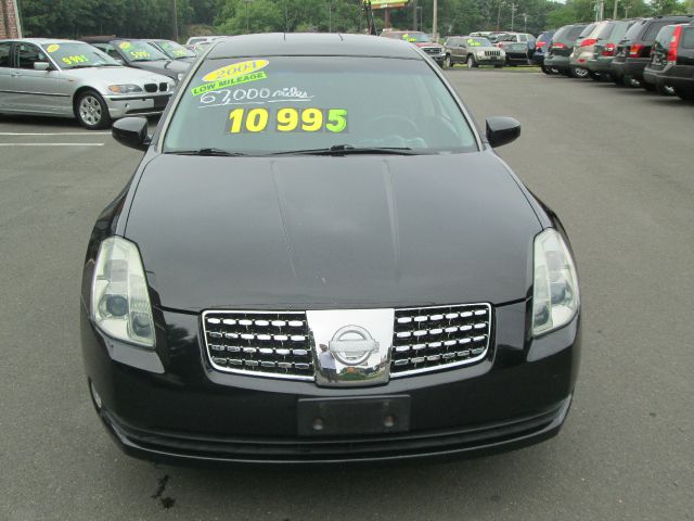 2004 Nissan Maxima SE