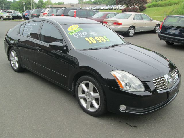 2004 Nissan Maxima SE