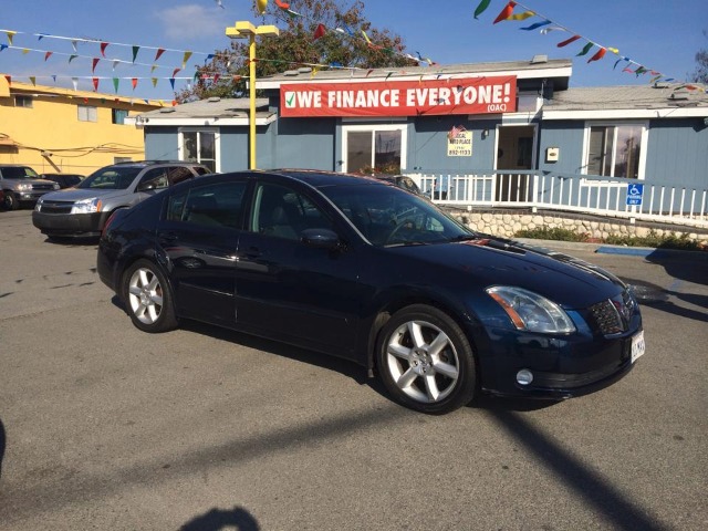2004 Nissan Maxima SE