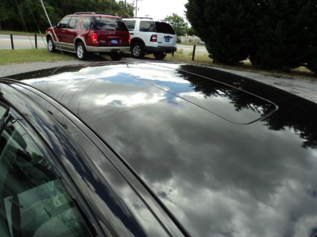 2004 Nissan Maxima SE