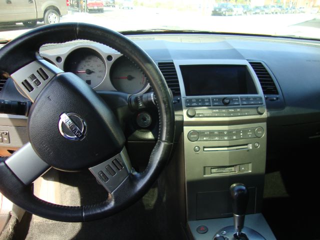 2004 Nissan Maxima SE