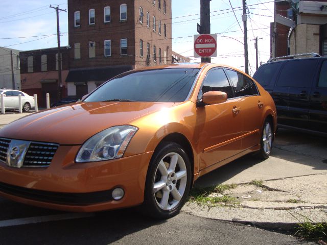 2004 Nissan Maxima SE