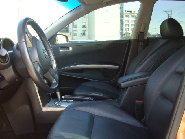 2004 Nissan Maxima SE