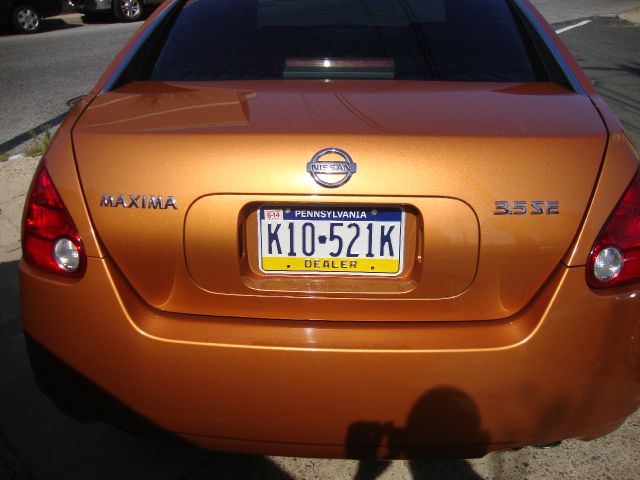 2004 Nissan Maxima SE