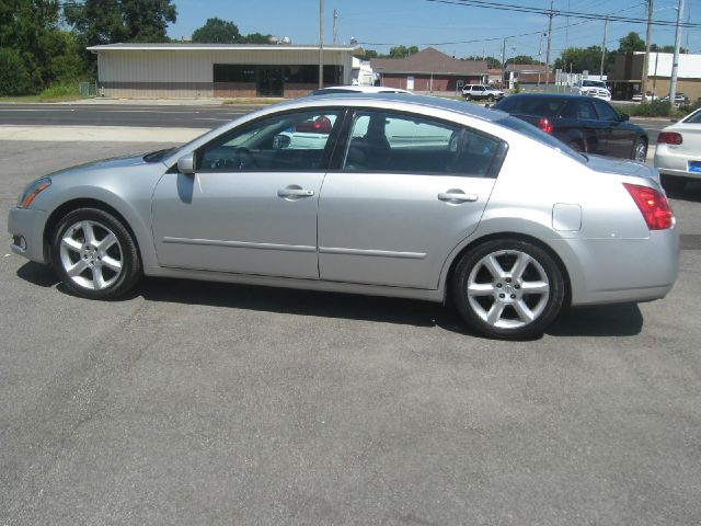 2004 Nissan Maxima SE