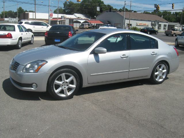 2004 Nissan Maxima SE